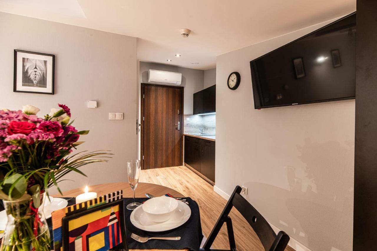 Lubomirskiego 23 Residence - Great Location, 10 Min To Main Square By Foot, Right Next To Main Rail And Bus Station Cracóvia Exterior foto