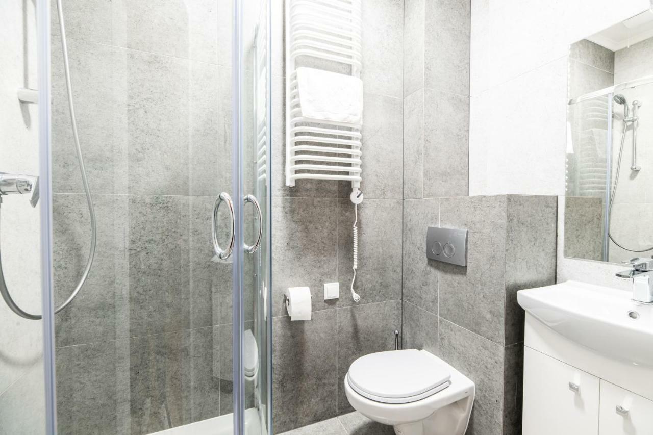 Lubomirskiego 23 Residence - Great Location, 10 Min To Main Square By Foot, Right Next To Main Rail And Bus Station Cracóvia Exterior foto